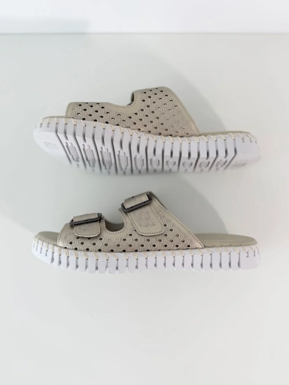 Ilse Jacobsen Hornbæk Tulip Gold Metallic Double Strap Slide Comfort Sandals 10